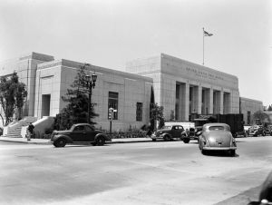 Historic photo of the Hollywood Post Office at Wilcox and Selma.